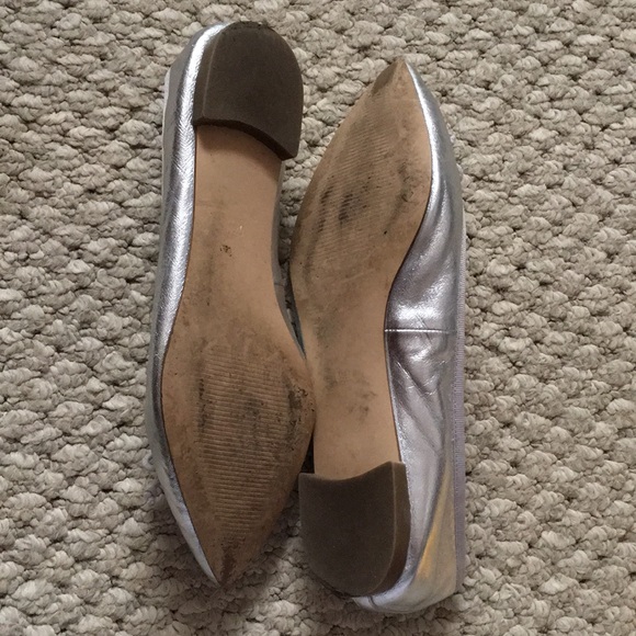 Talbots silver pointy flats with bow - Picture 4 of 8